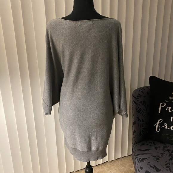 Sweater - Picture 2 of 7